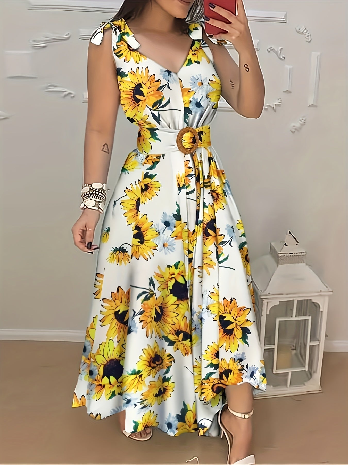 Ärmelloses Midi-Kleid mit Sonnenblumenmuster und Gürtel – Sommerkleid