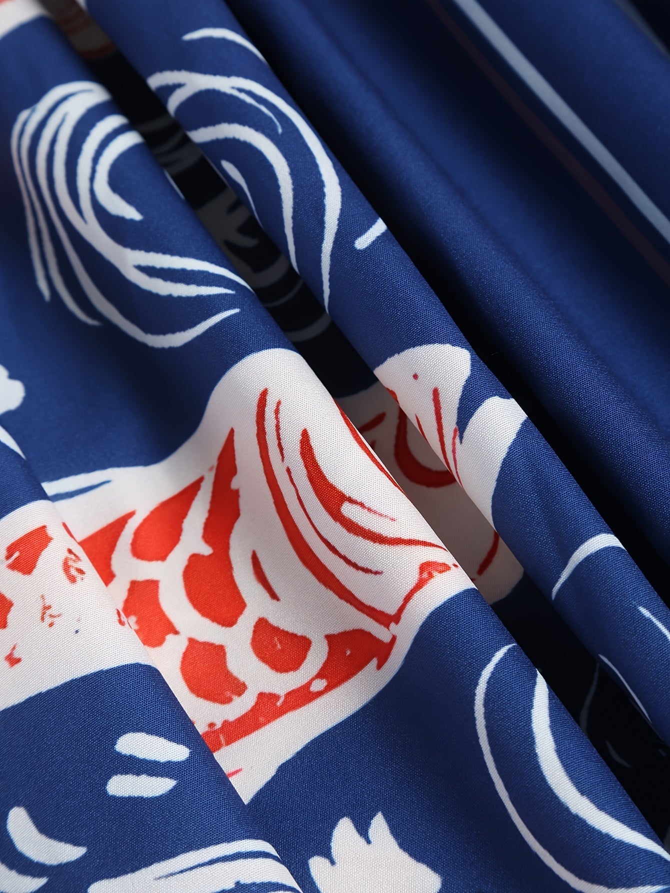 Ferienkleid mit Koi-Motiv Maxikleid ohne Ärmel marineblau