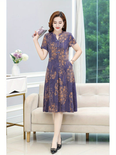 Floral gemustertes Kleid mit frechem Ausschnitt - kurze Ärmel - für Damen