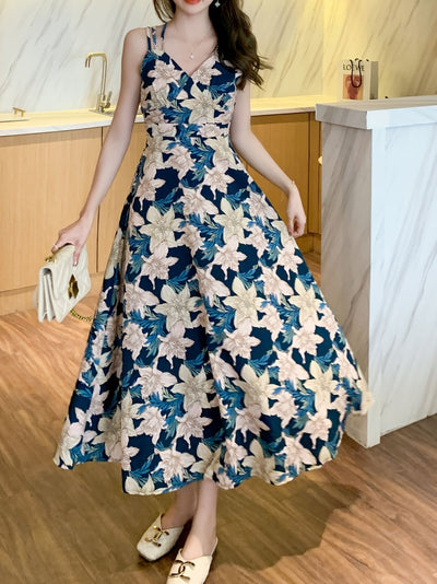 Sommerliches Strandkleid aus Blumen mit Trägern - Sonnenschutz
