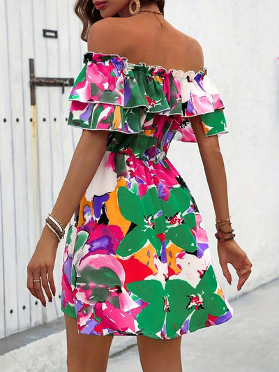 Sommerliches Carmen-Kleid mit Blumenmuster, Rüschen und Bindegürtel