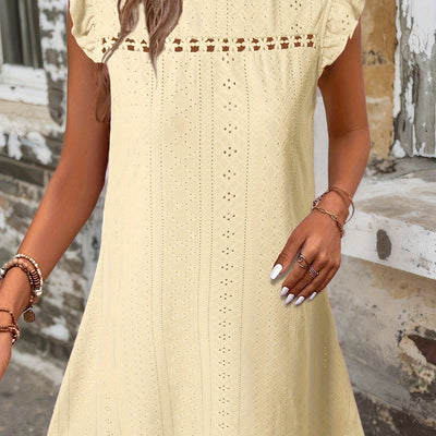 Sommerliches durchbrochenes Kleid mit Rüsche Holiday Style
