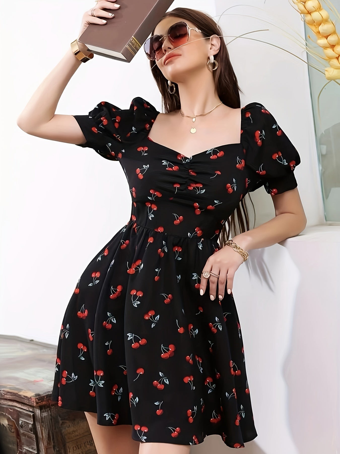 Elegantes Kleid mit Muster –Sommermode