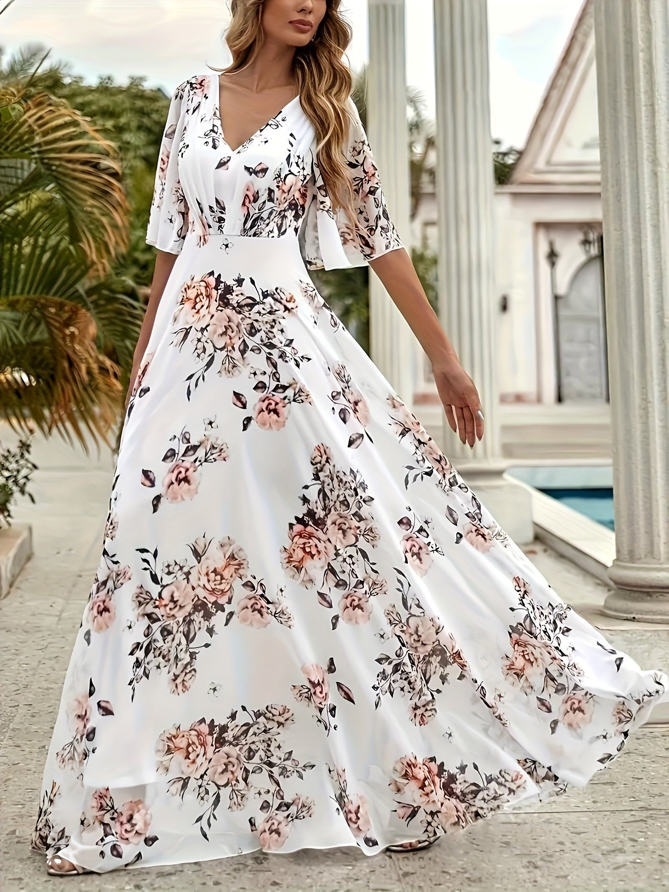 Elegantes Damenkleid mit V-Ausschnitt und kurzen Ärmeln in A-Linie