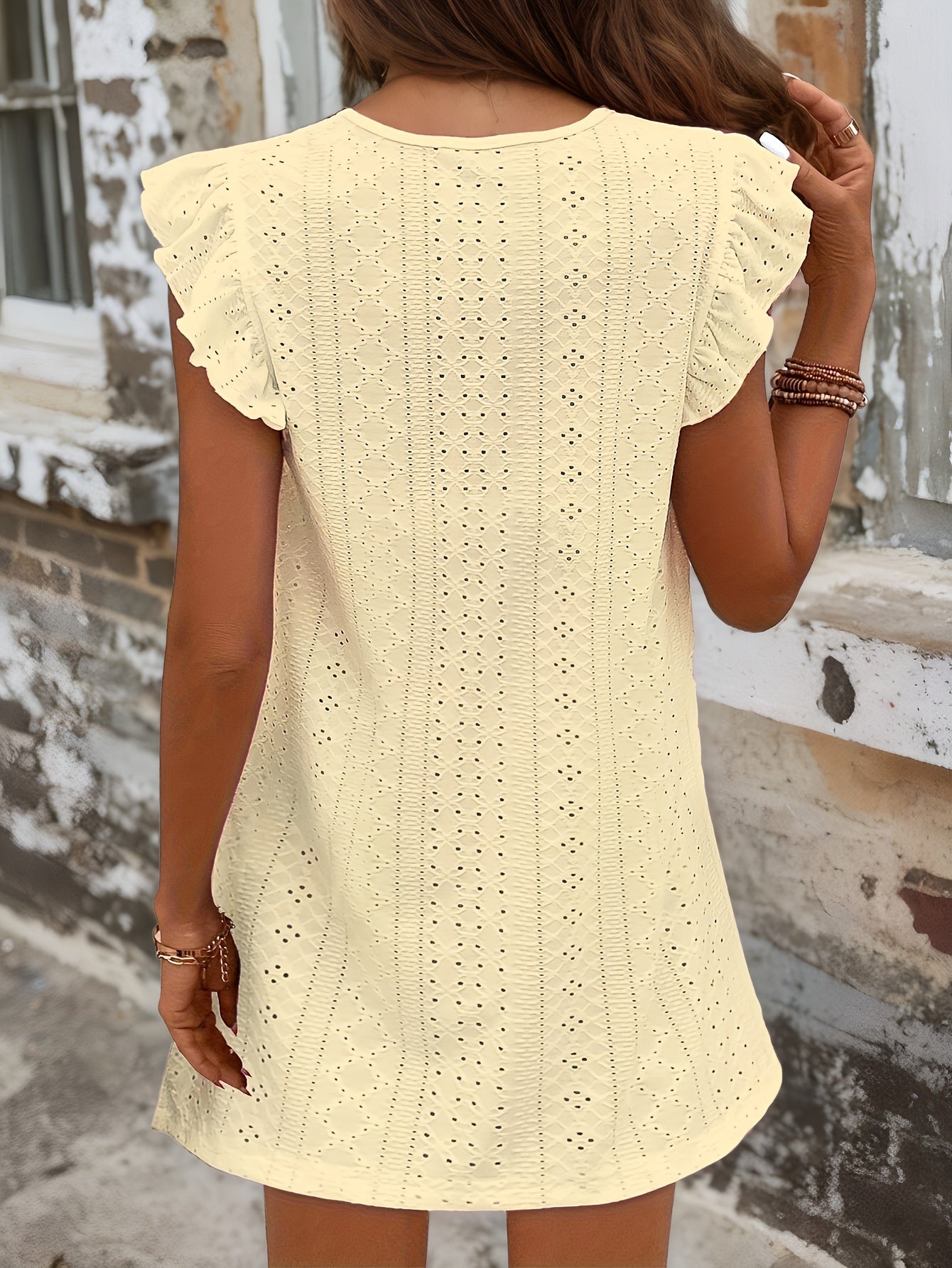 Sommerliches durchbrochenes Kleid mit Rüsche Holiday Style