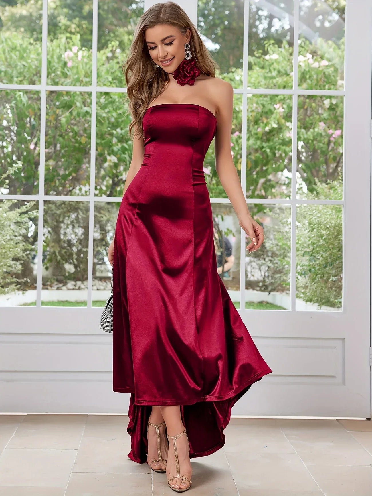 Elegantes Satinkleid mit hoher Taille – trägerloses Bandeau-Design, luxuriöses Abendkleid für Hochzeit, Gala und festliche Anlässe