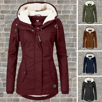 Gefütterte Winterjacke mit Kapuze