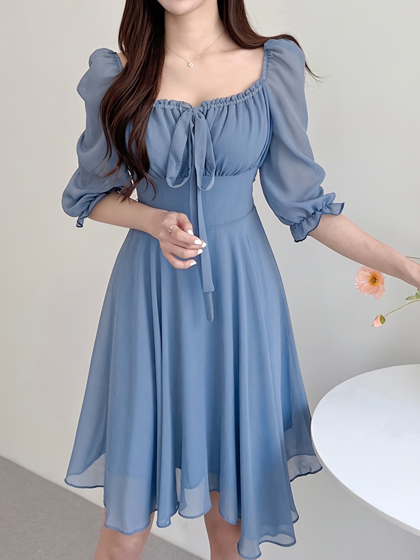 Einfarbiges Sommerkleid – Elegantes A-Linien-Kleid mit Quadratischem Ausschnitt