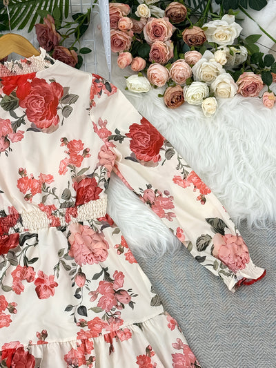 Elegantes, leichtes Kleid mit Blumenmuster - einfarbig