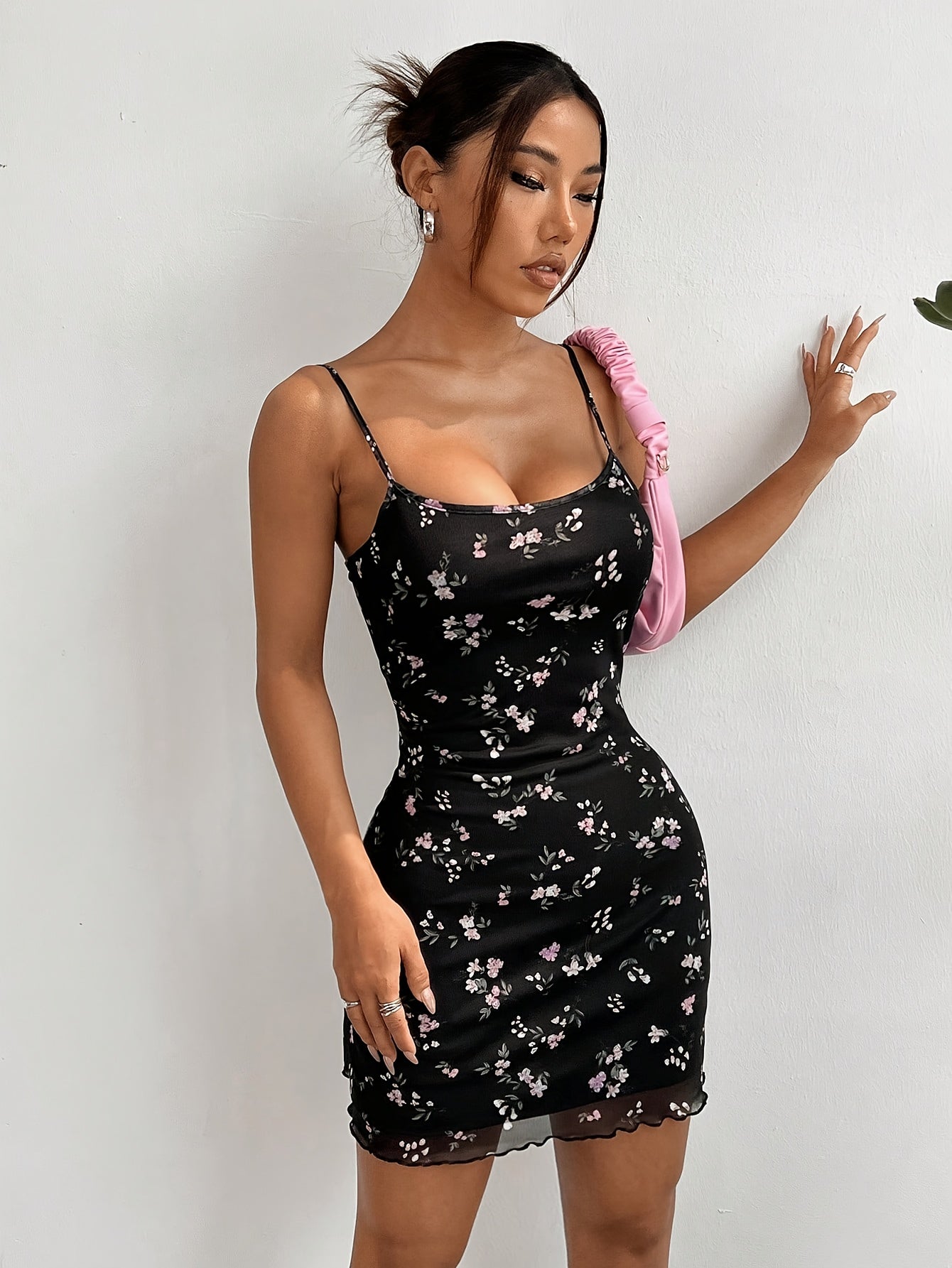 Spaghettikleid mit Blumenmuster und Spitze Sommerminikleid trägerlos