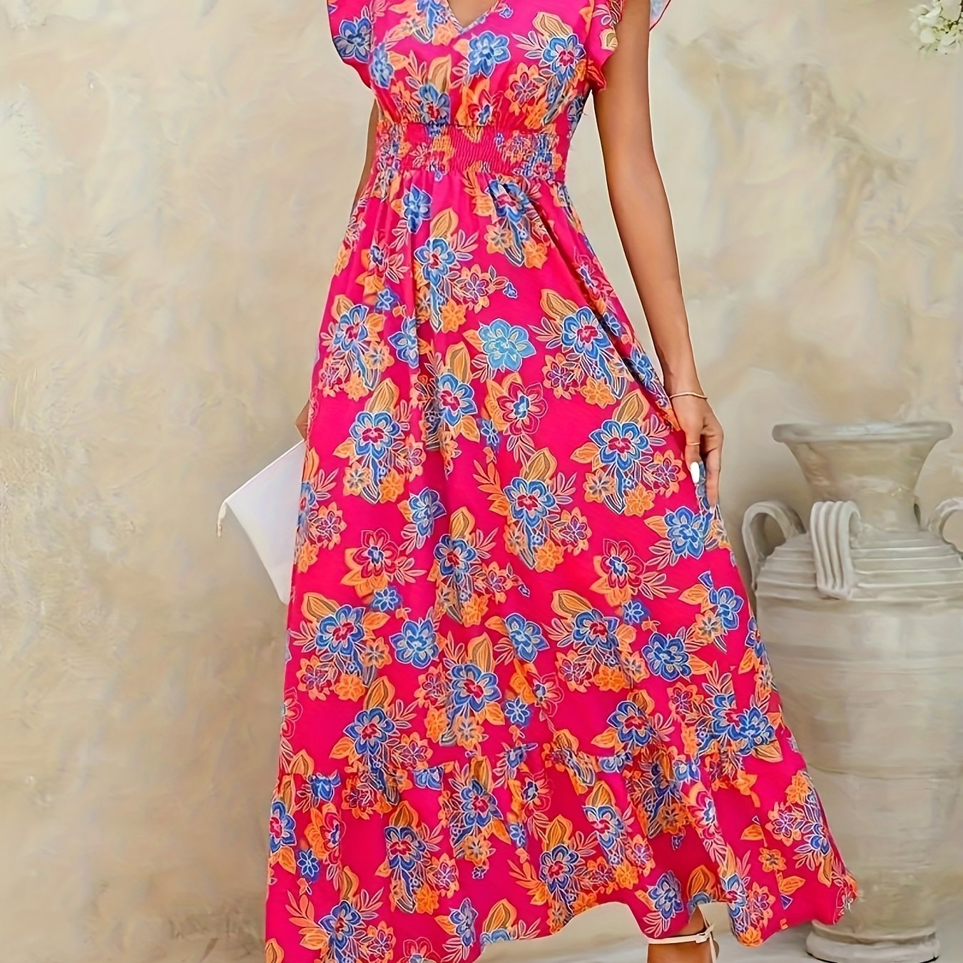Elegantes langes geblümtes Kleid - V-Ausschnitt, Blumenärmel