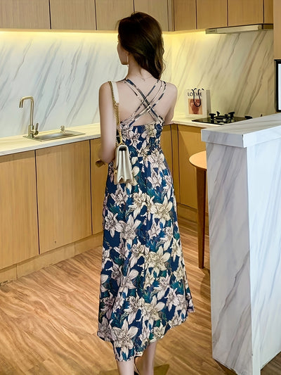 Sommerliches Strandkleid aus Blumen mit Trägern - Sonnenschutz
