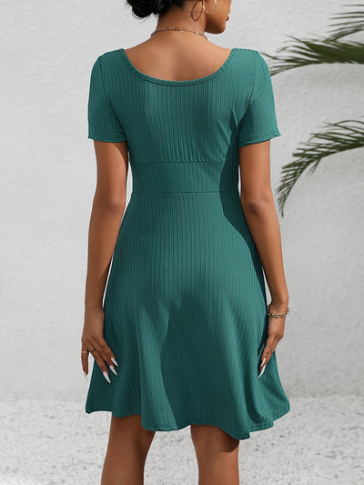 Malachitfarbenes Kleid mit A-Linie und Bindung Elegantes kurzärmeliges Sommerkleid