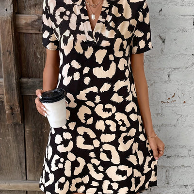 Panther Minikleid mit kurzen Ärmeln - Eleganter A-Linien-Schnitt