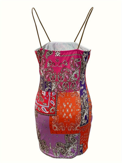 Mini-Bodycon-Kleid mit ausdrucksstarkem Paisley-Muster - für Partys