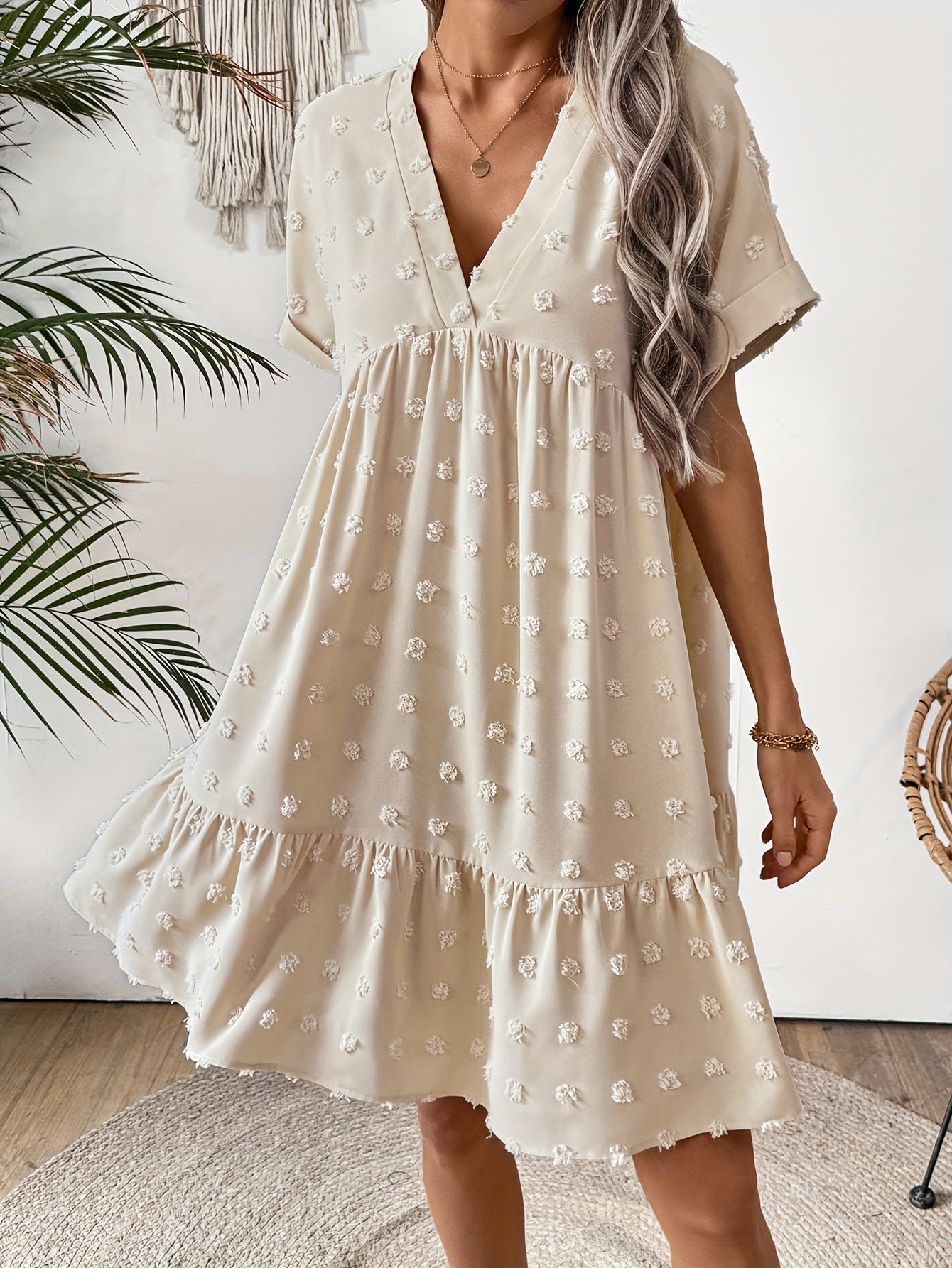 Eryu Damenkleid mit V-Ausschnitt und Knöpfen – Apricot, ideal für den Alltag