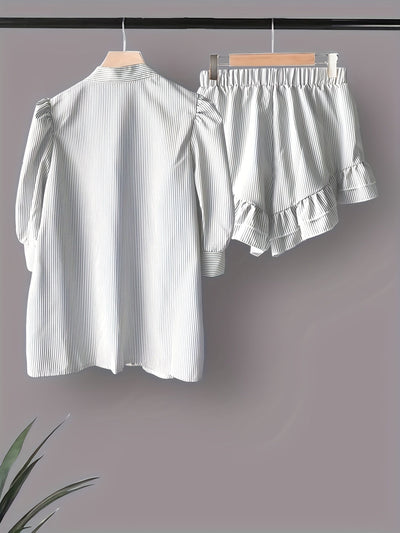 Sommerferienset - Gestreiftes Shirt und Shorts mit Rüschen