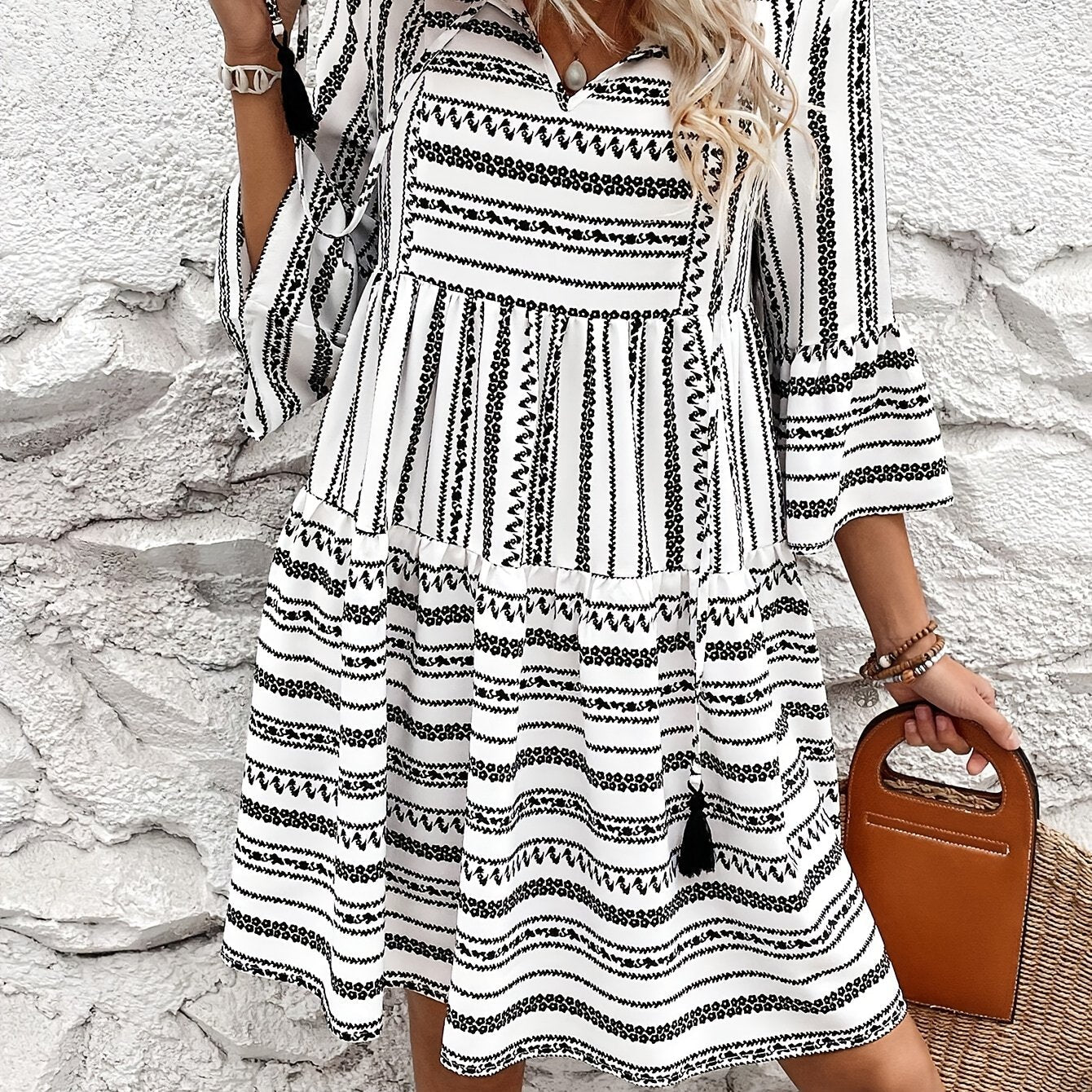 A-Linien-Kleid mit geometrischem Muster und Ärmeln mit Volants