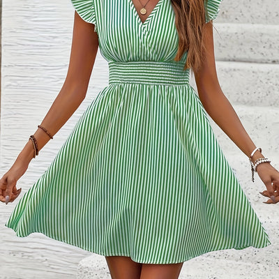 Gestreiftes Kleid mit Rüschen – Sommerlich und Stylisch