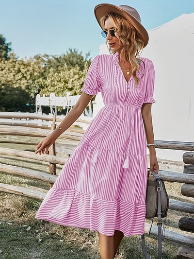 Elegantes gestreiftes Kleid mit V-Ausschnitt für Damen