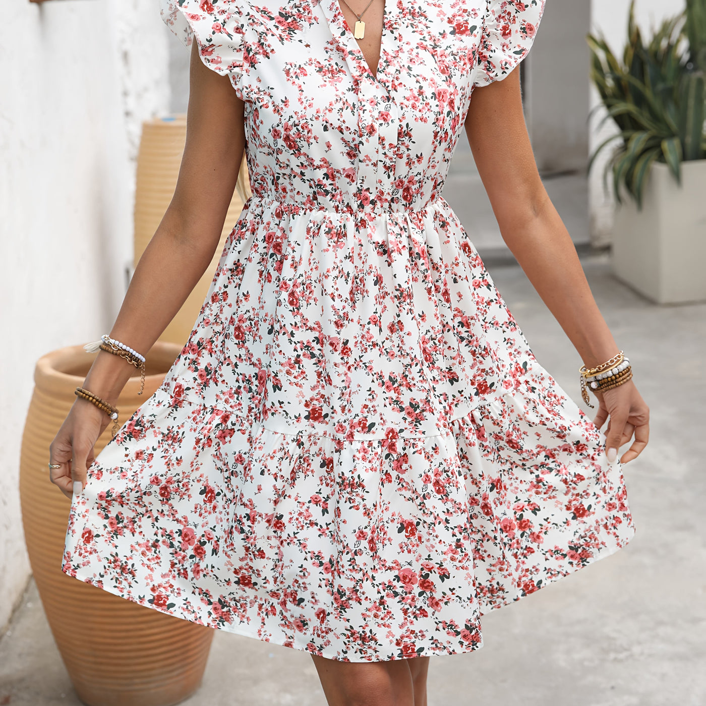Sommerliches Minikleid mit Blumenmuster, Rüschen und Kragen – Für Damen