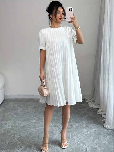 Weißes Sommerkleid mit Volants Elegant und luftig für den Urlaub
