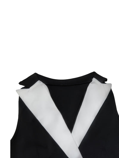 Schwarzes Patchwork-Minikleid mit V-Ausschnitt - ärmelloser Sommerlook