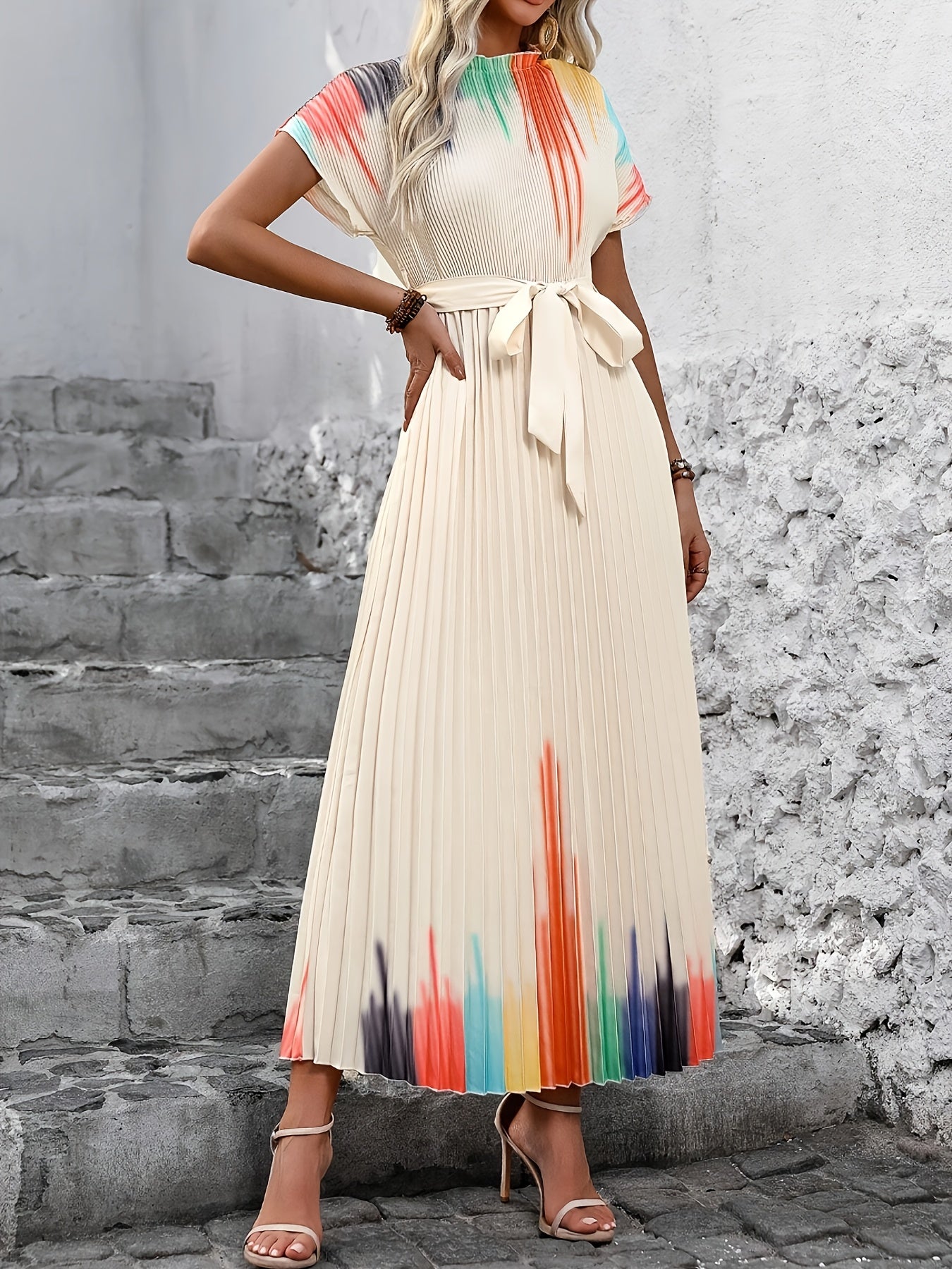 Elegantes langes Ombre-Kleid mit Gürtel und Fledermausärmel