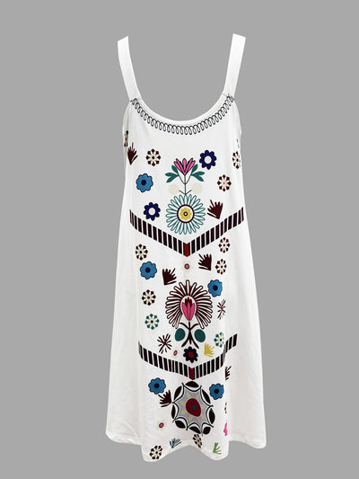 Luftiges weißes geblümtes Sommerstrandkleid mit verstellbaren Trägern