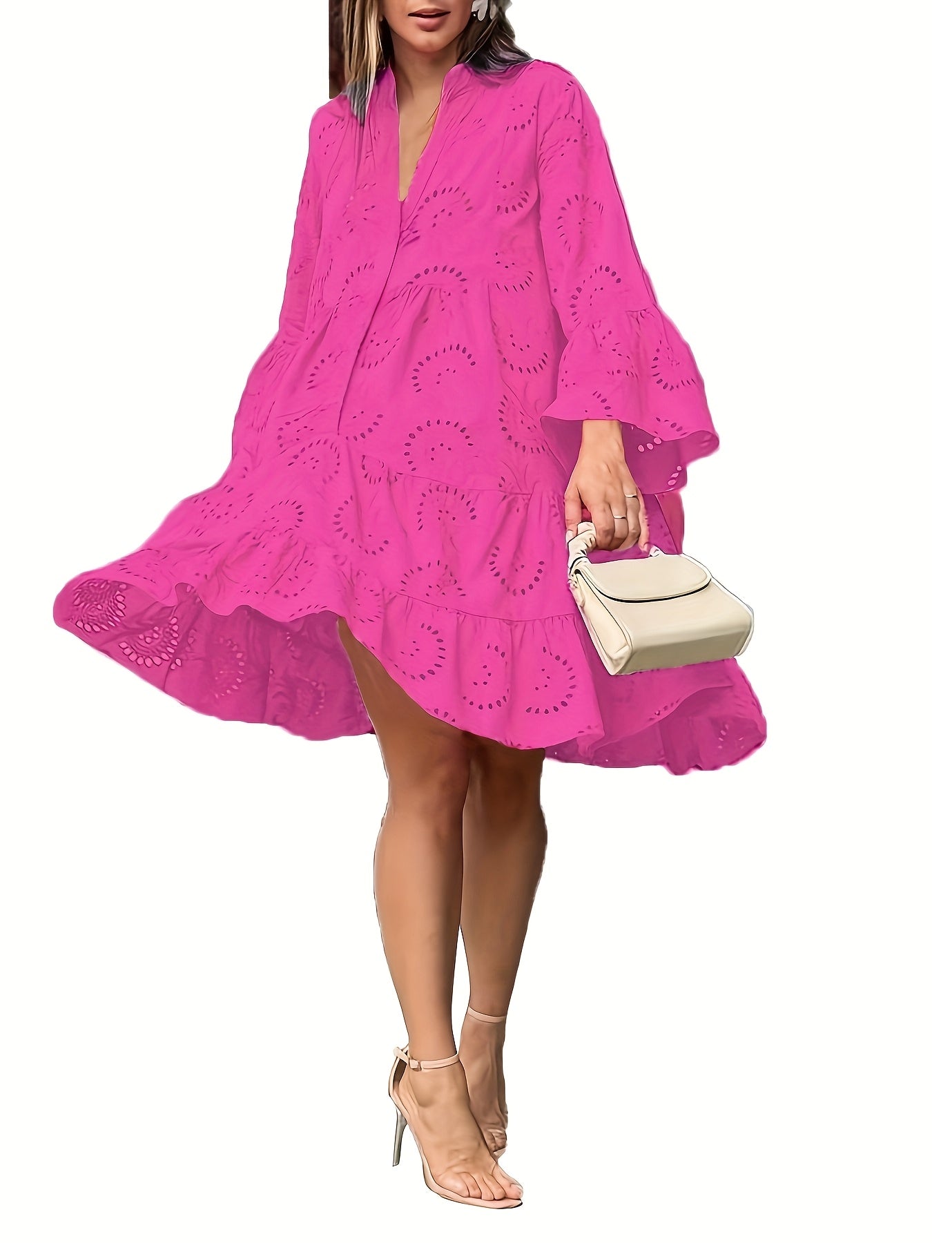 Elegantes Grünes Kleid mit V-Ausschnitt und Bestickten Glockenärmeln