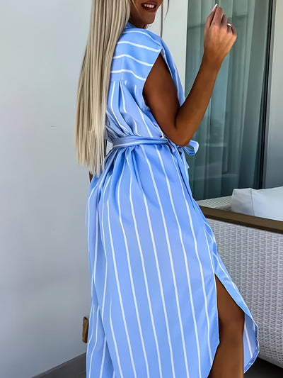 Elegante Tunika mit Streifen und Gürtel, blaues Sommerkleid