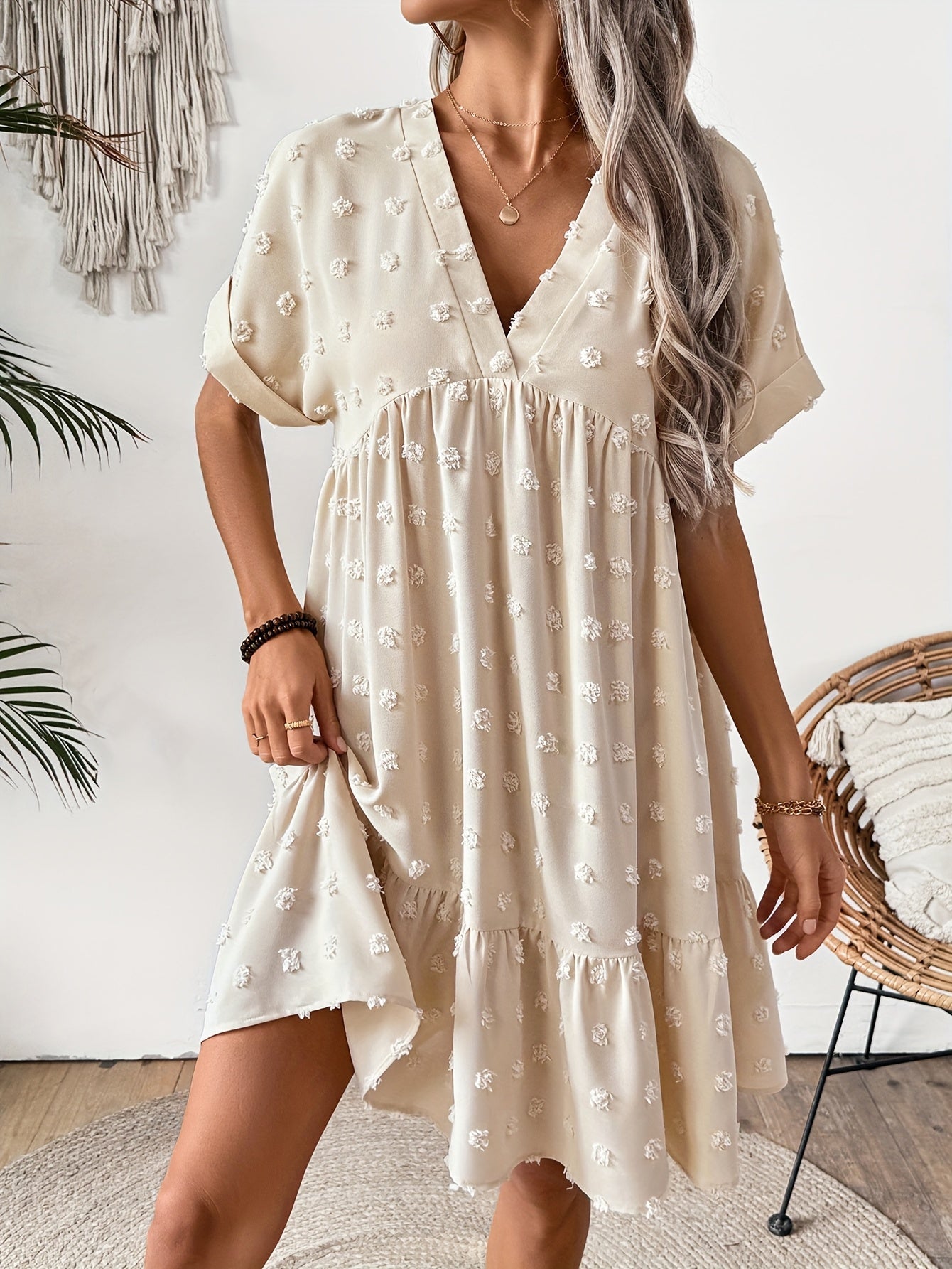 Eryu Damenkleid mit V-Ausschnitt und Knöpfen – Apricot, ideal für den Alltag