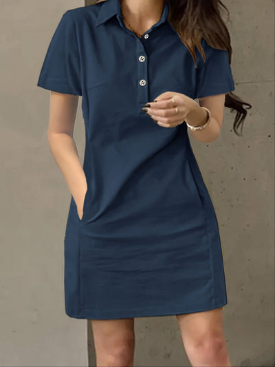 Dunkelblaues Hemdkleid mit kurzen Ärmeln