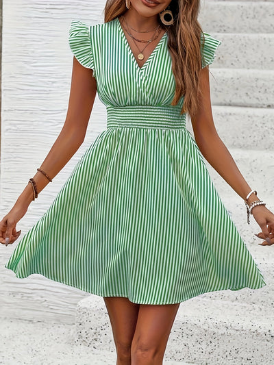 Gestreiftes Kleid mit Rüschen – Sommerlich und Stylisch