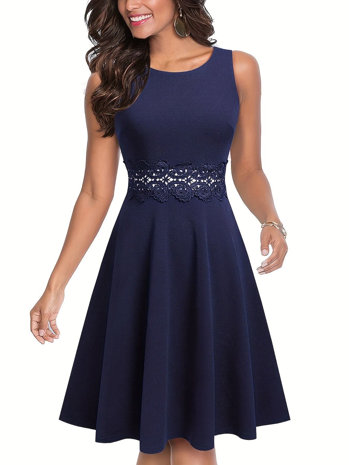 Kleid mit Spitzenbesatz – Eleganz für jede Jahreszeit