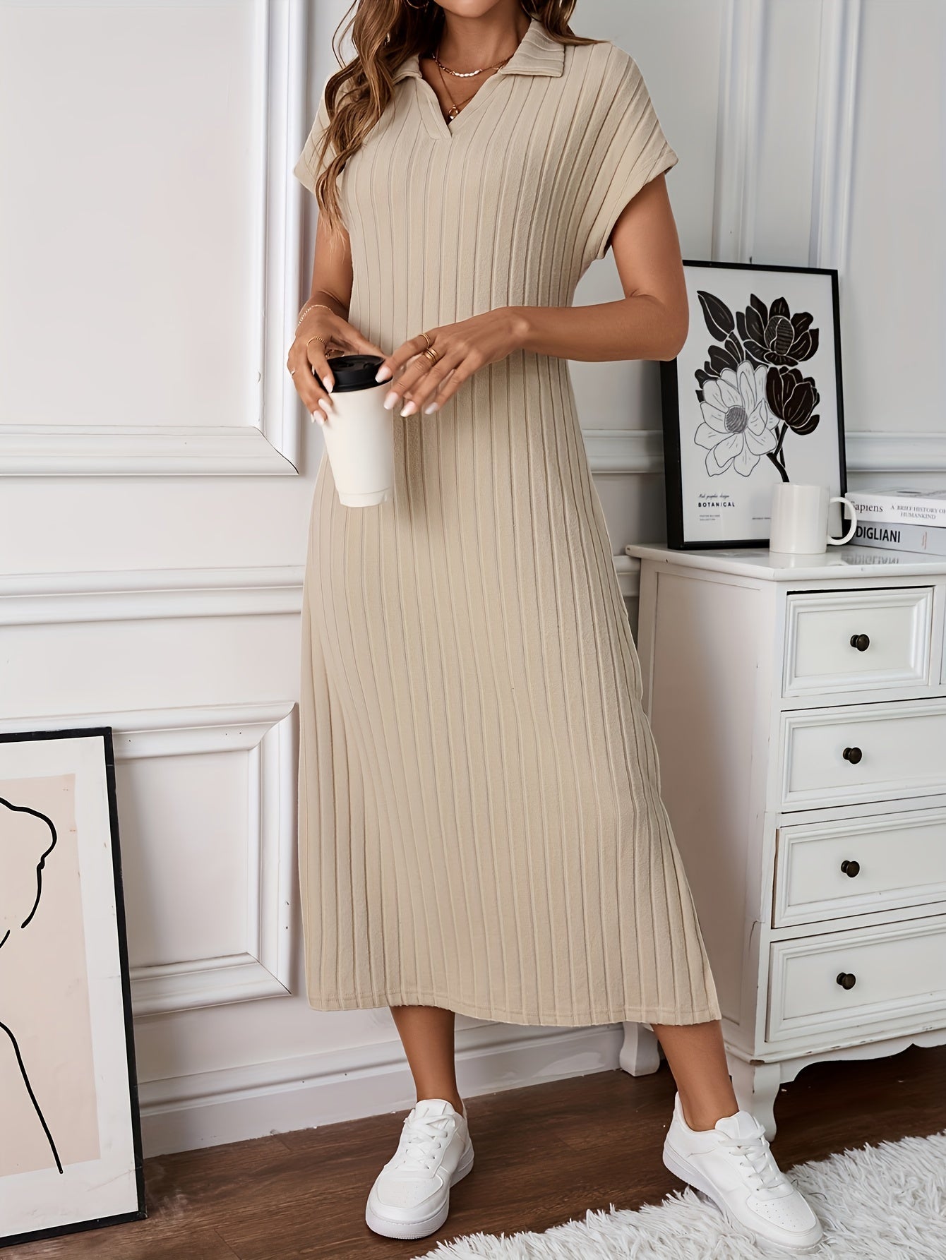 Damen Midikleid mit V-Ausschnitt Elegant und Bequem