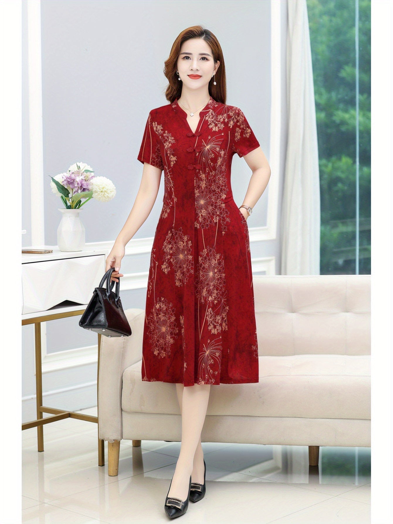 Floral gemustertes Kleid mit frechem Ausschnitt - kurze Ärmel - für Damen