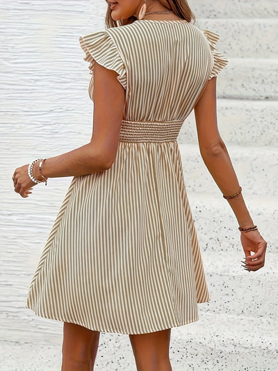 Gestreiftes Kleid mit Rüschen – Sommerlich und Stylisch