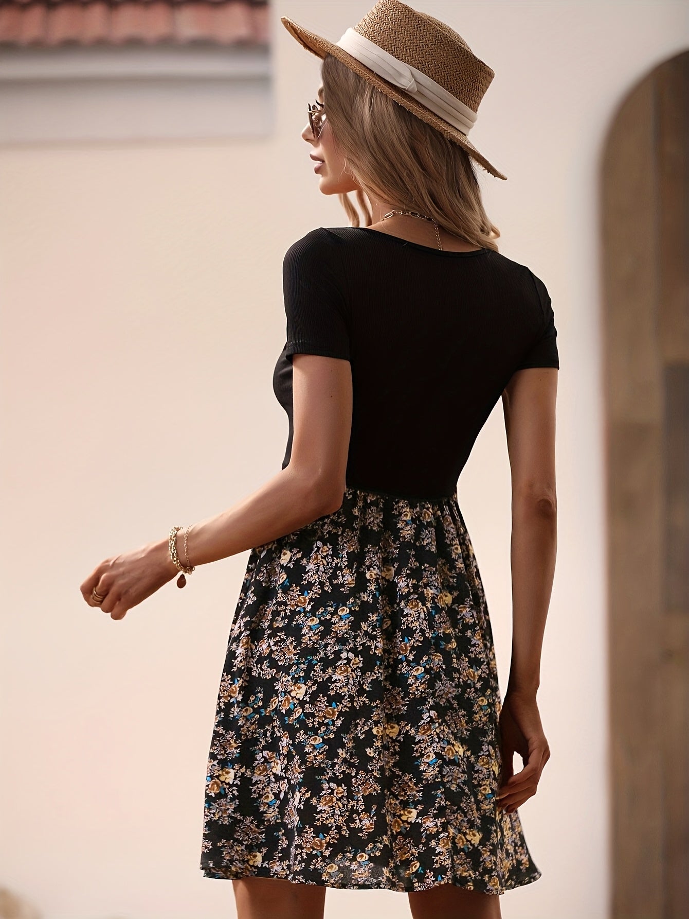 Bequemes Strandkleid – Elegantes Blumenmuster