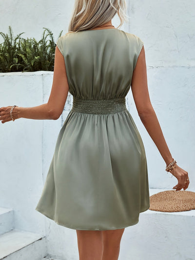 Ärmelloses Kleid mit Ausschnitt Elegantes militärgrünes Kleid für alle Jahreszeiten