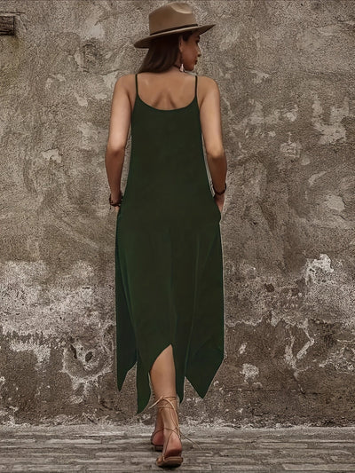 Trägerkleid mit asymmetrischem Saum – Sommerliche Leichtigkeit und Stil