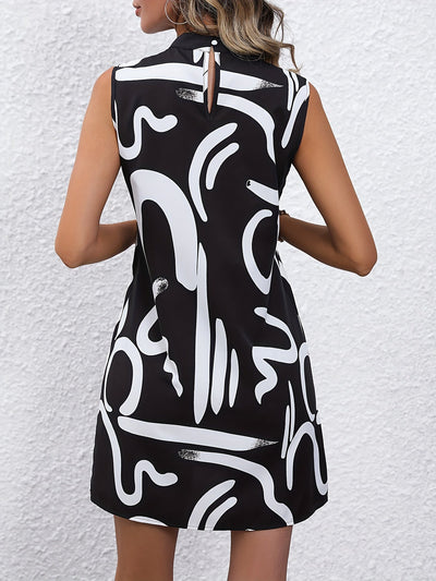 Ärmelloses Kleid mit buntem Muster und Rollkragen
