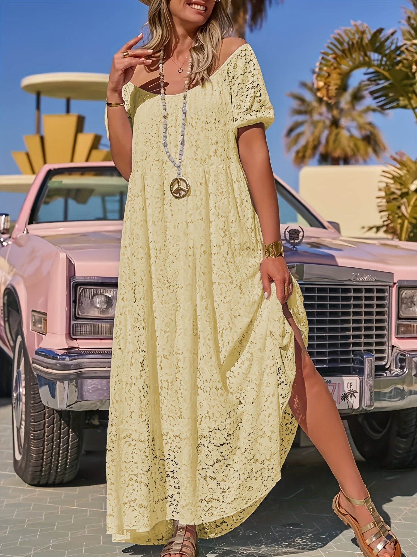 Elegantes Maxikleid in Übergröße aus Spitze mit offenen Schultern