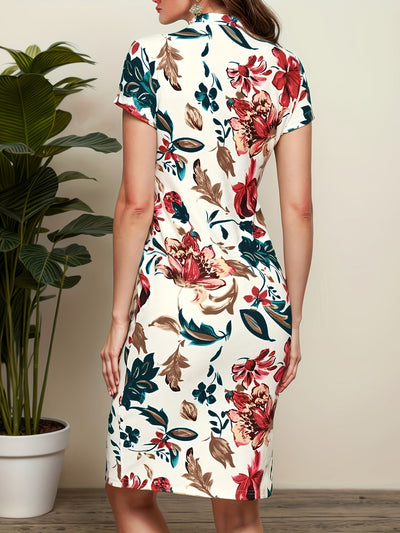 Geblümtes Kleid mit Stehkragen
