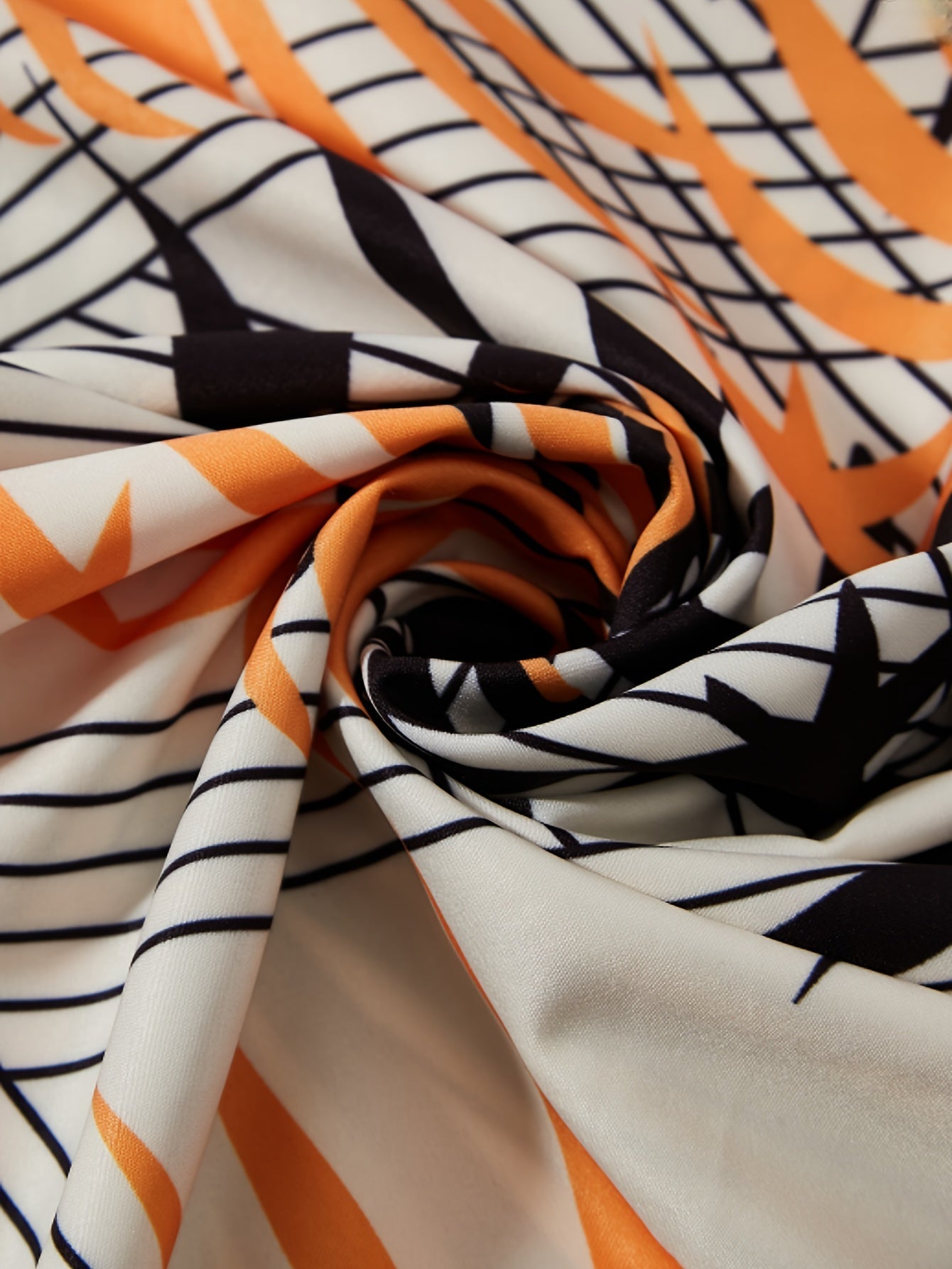 Elegantes Kleid mit frechem Ausschnitt und ausgestelltem Unterteil - Mix Colours