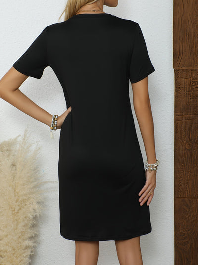 Schwarzes Colour-Block-Kleid mit kurzen Ärmeln – für Frühling und Sommer