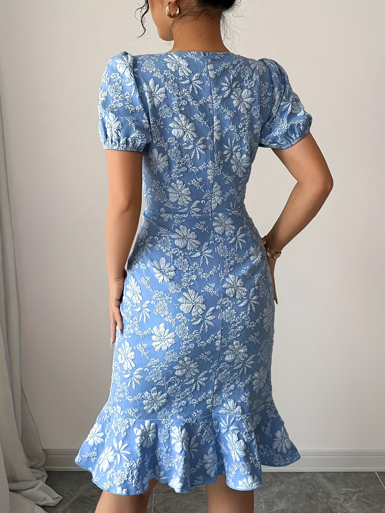 Sommerkleid mit Blumenmuster Elegantes leichtes Freizeitkleid