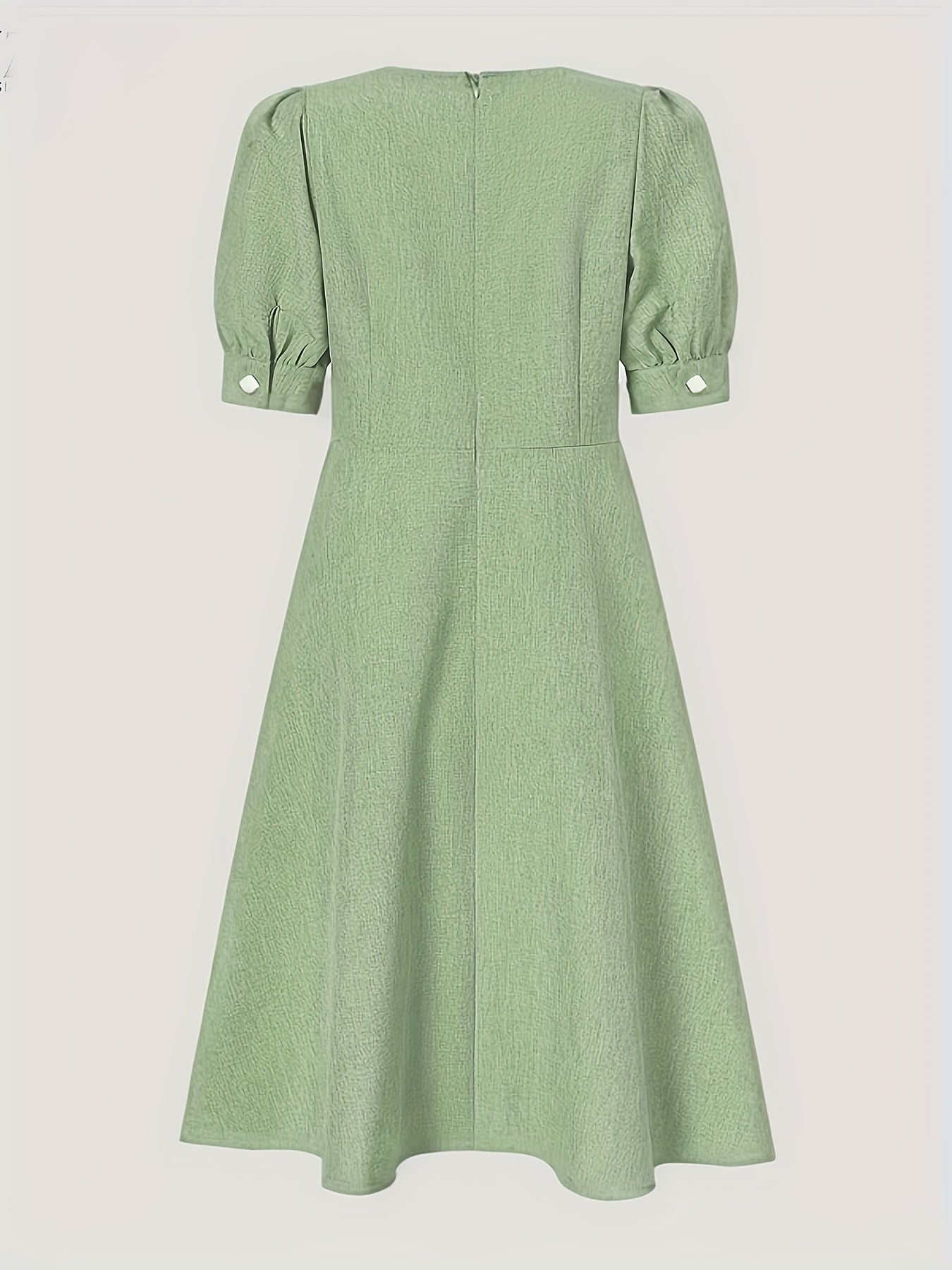 Elegantes lila Kleid in A-Linie - Stil für jede Jahreszeit