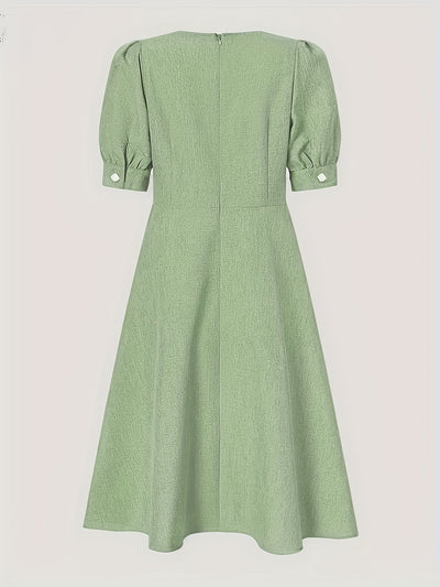 Elegantes lila Kleid in A-Linie - Stil für jede Jahreszeit
