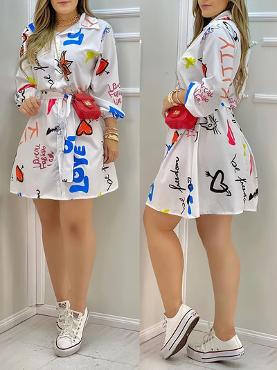 Kleid mit Buchstabenmuster für Frauen - gemischte Farben
